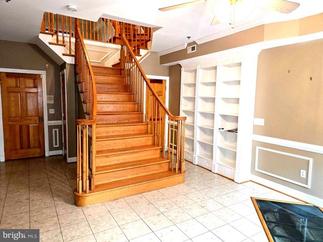 704 S BOND ST, Baltimore, MD 21231