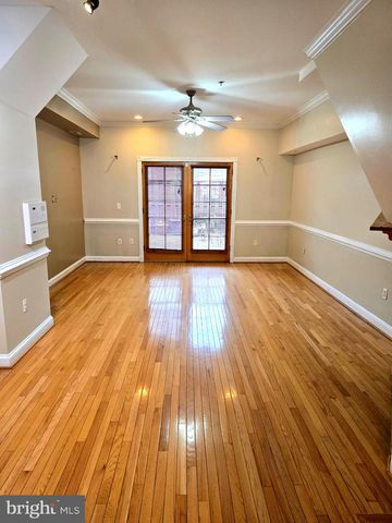 704 S BOND ST, Baltimore, MD 21231