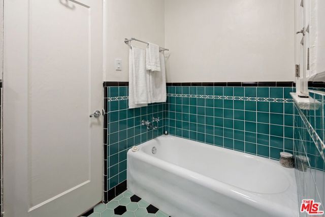 1345 N Hayworth Avenue 2, West Hollywood, CA 90046