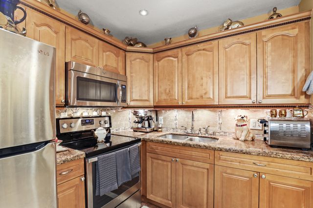 3100 Springdale Boulevard 308, Palm Springs, FL 33461