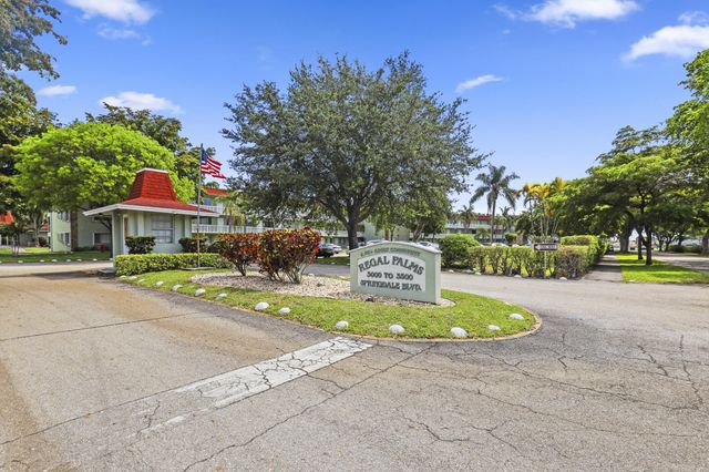 3100 Springdale Boulevard 308, Palm Springs, FL 33461