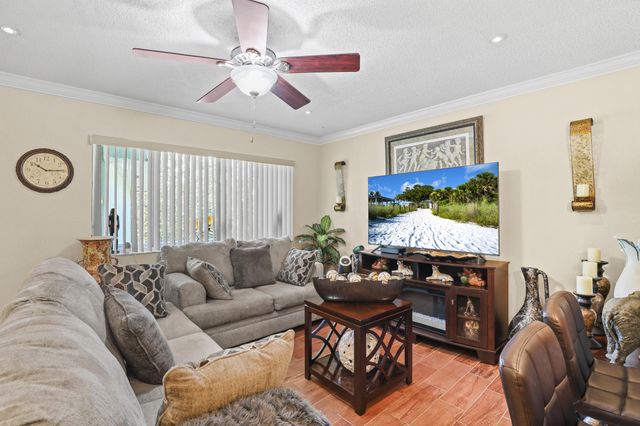 3100 Springdale Boulevard 308, Palm Springs, FL 33461