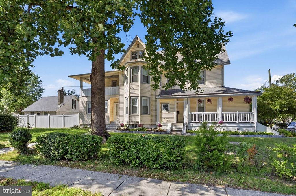 902 W PARK SQ, PROSPECT PARK, PA 19076 — photo 2