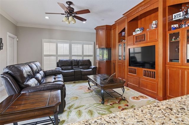 16686 GOLFVIEW Drive, Weston, FL 33326
