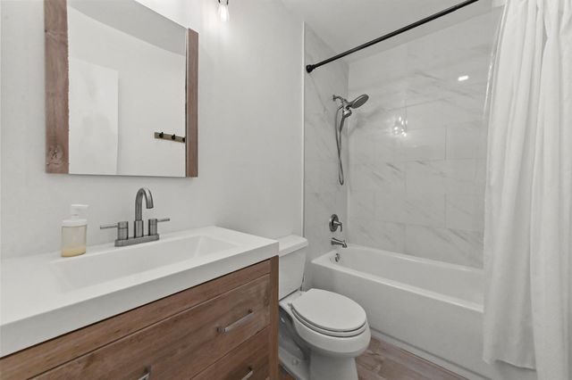 84 Conaskonk Circle, Royal Palm Beach, FL 33411