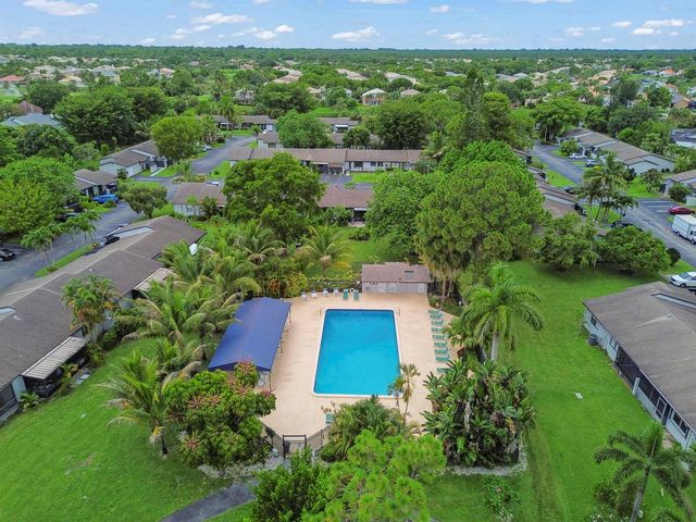 84 Conaskonk Circle, Royal Palm Beach, FL 33411