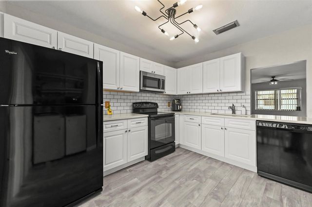 84 Conaskonk Circle, Royal Palm Beach, FL 33411