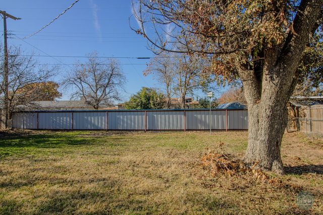 2904 14TH STREET, Vernon, TX 76384