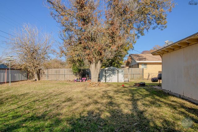 2904 14TH STREET, Vernon, TX 76384