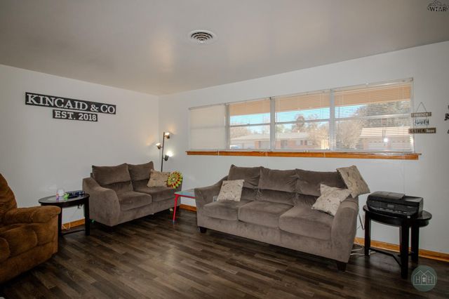 2904 14TH STREET, Vernon, TX 76384