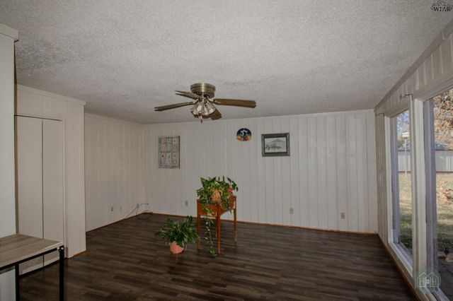 2904 14TH STREET, Vernon, TX 76384