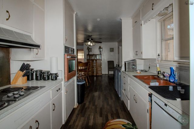 2904 14TH STREET, Vernon, TX 76384