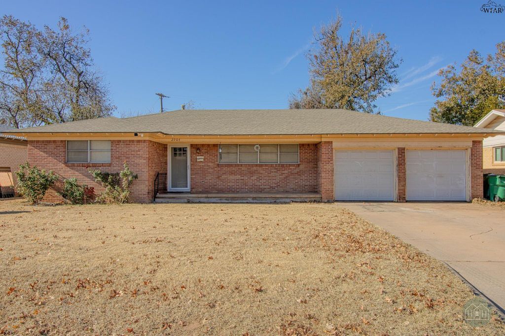 2904 14TH STREET, Vernon, TX 76384