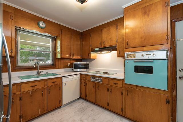 1602 Lakeside Drive, Garner, NC 27529