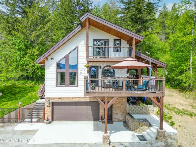 101 Spring View LN, Sagle, ID 83860