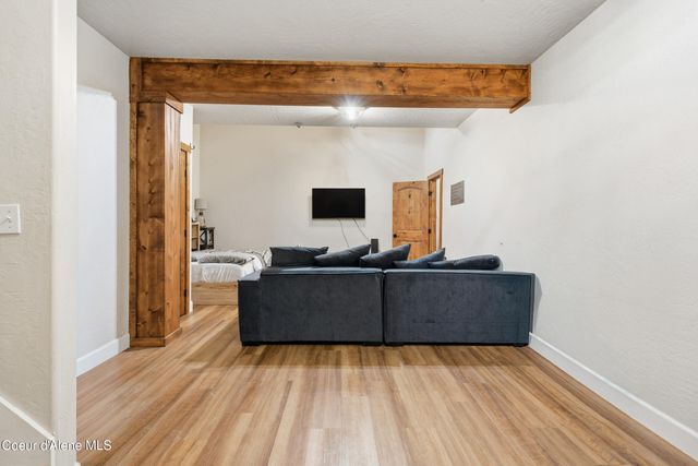 101 Spring View LN, Sagle, ID 83860