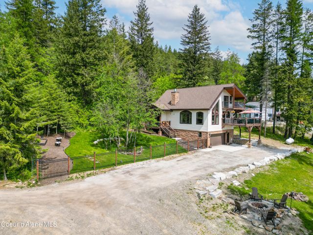 101 Spring View LN, Sagle, ID 83860