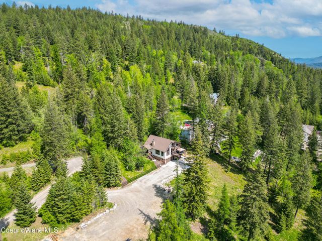 101 Spring View LN, Sagle, ID 83860