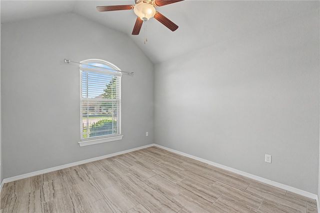 250 Genoa Way, Centerton, AR 72719