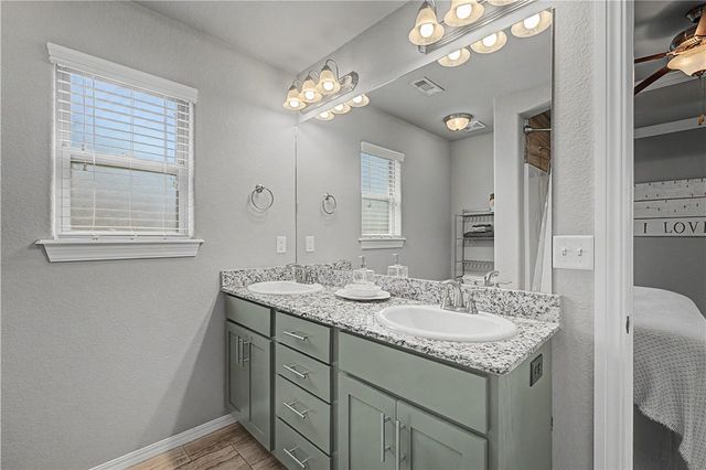 250 Genoa Way, Centerton, AR 72719