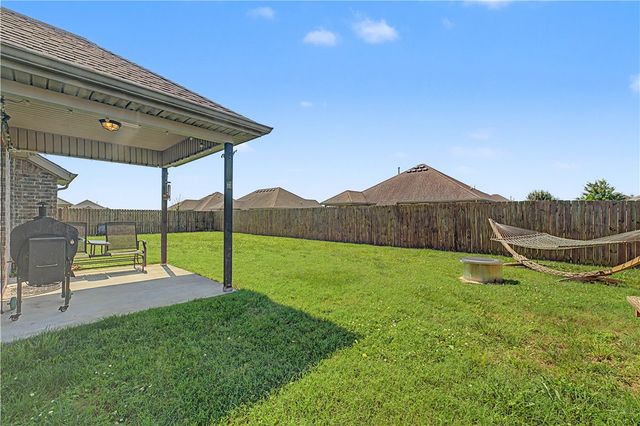 250 Genoa Way, Centerton, AR 72719
