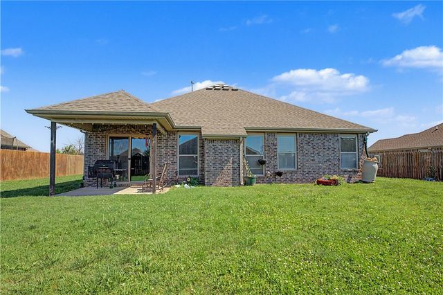 250 Genoa Way, Centerton, AR 72719