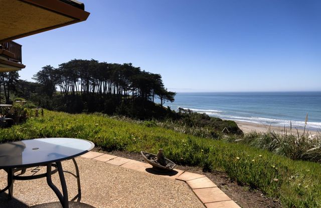 60 Seascape Resort Drive, Aptos, CA 95003
