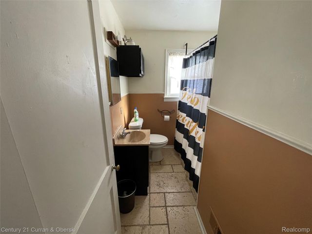 4531 Woodward Street, Wayne, MI 48184