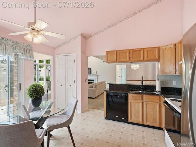13331 Whittier, Sterling Heights, MI 48312