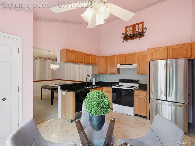 13331 Whittier, Sterling Heights, MI 48312