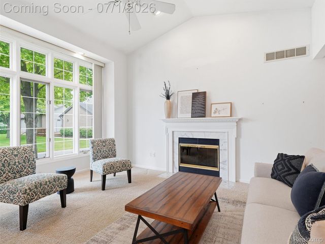13331 Whittier, Sterling Heights, MI 48312