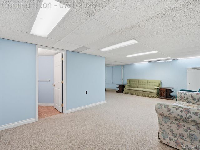13331 Whittier, Sterling Heights, MI 48312