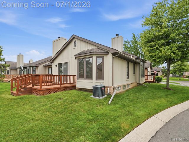 13331 Whittier, Sterling Heights, MI 48312