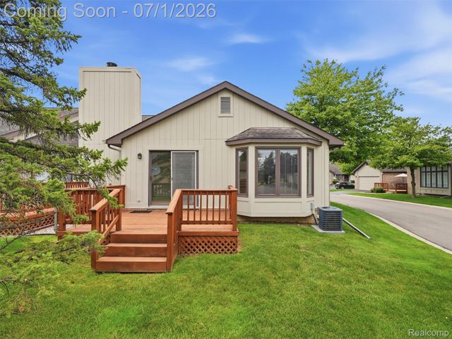 13331 Whittier, Sterling Heights, MI 48312