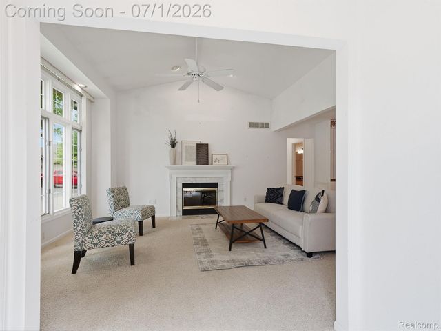 13331 Whittier, Sterling Heights, MI 48312