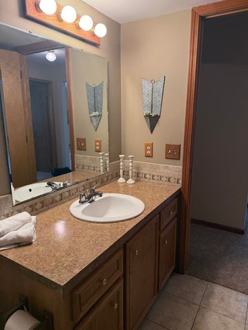 2941 Parkside Drive, Jenison, MI 49428