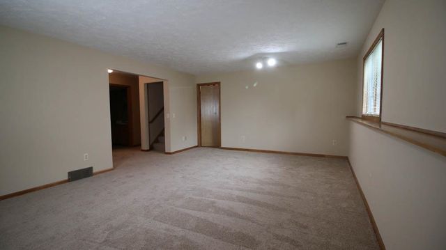 2941 Parkside Drive, Jenison, MI 49428