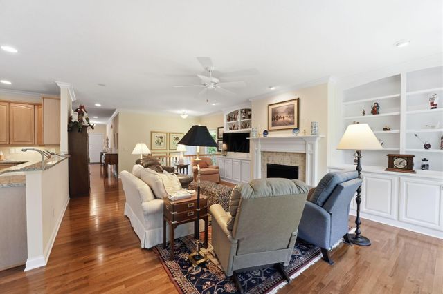 1059 Kempton Run Drive, Columbus, OH 43235
