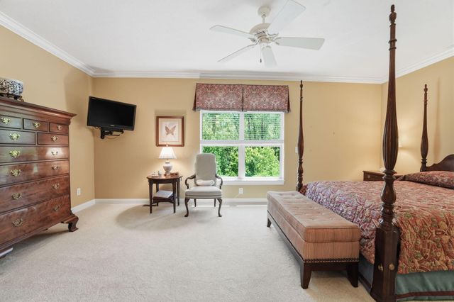1059 Kempton Run Drive, Columbus, OH 43235