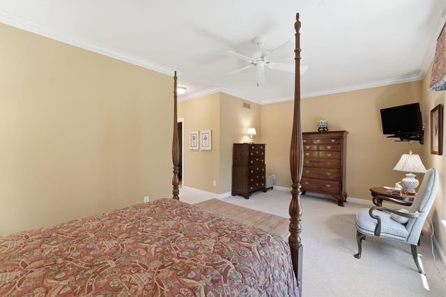 1059 Kempton Run Drive, Columbus, OH 43235