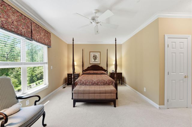 1059 Kempton Run Drive, Columbus, OH 43235