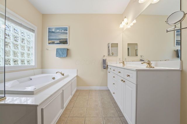 1059 Kempton Run Drive, Columbus, OH 43235