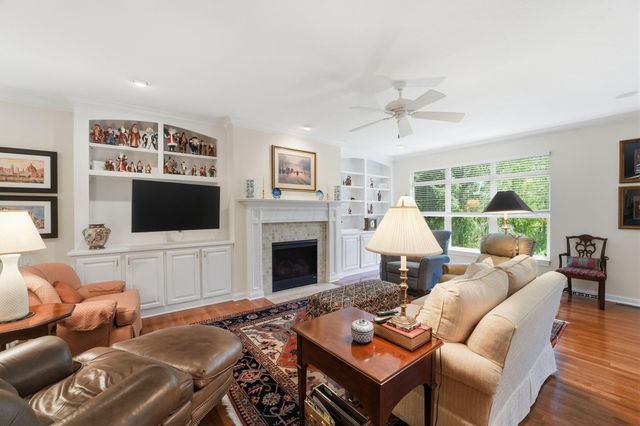 1059 Kempton Run Drive, Columbus, OH 43235