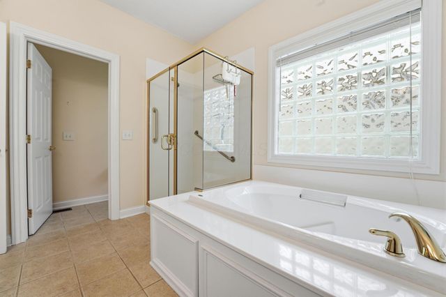 1059 Kempton Run Drive, Columbus, OH 43235