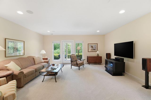 1059 Kempton Run Drive, Columbus, OH 43235