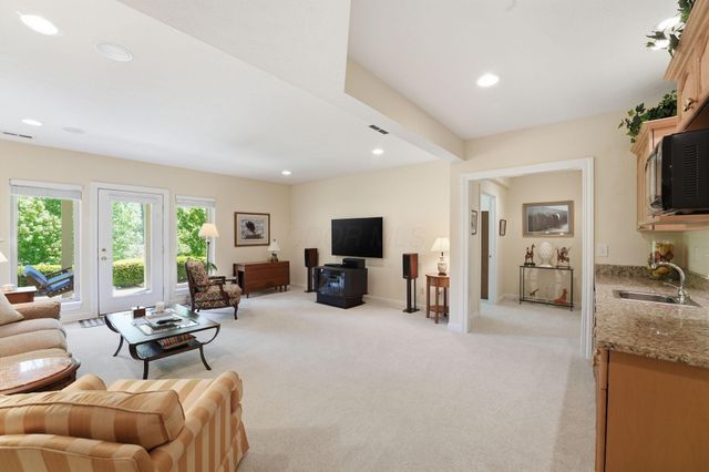 1059 Kempton Run Drive, Columbus, OH 43235