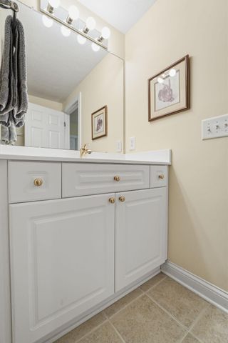 1059 Kempton Run Drive, Columbus, OH 43235