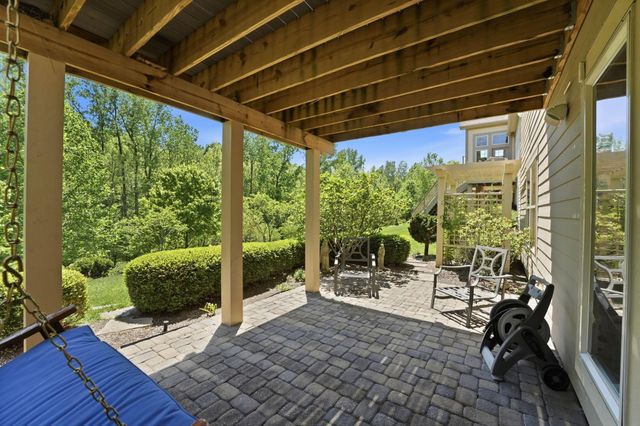 1059 Kempton Run Drive, Columbus, OH 43235