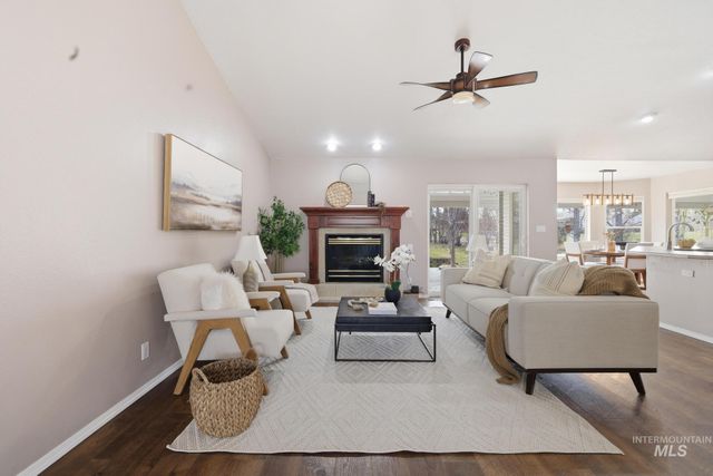 2560 Spruceridge Cir, Twin Falls, ID 83301