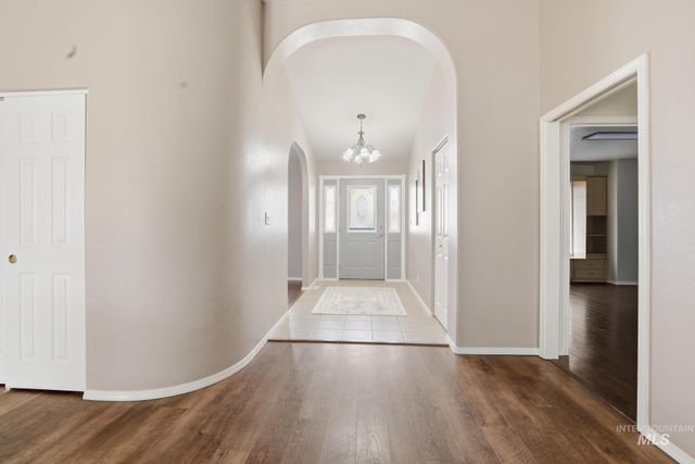 2560 Spruceridge Cir, Twin Falls, ID 83301